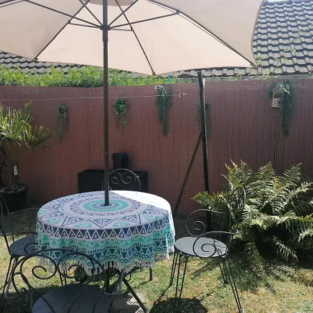 Chalet 200 M De La Merville-Franceville-Plage